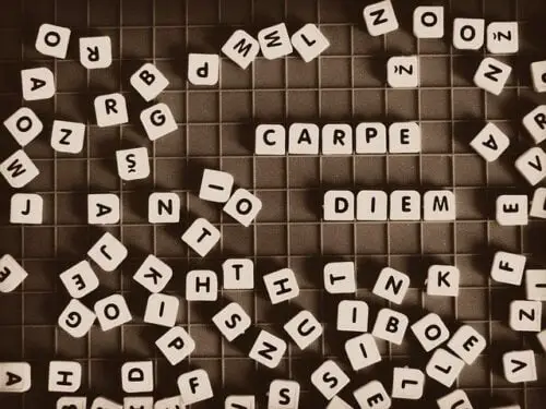 scrabble letters spelling carpe diem